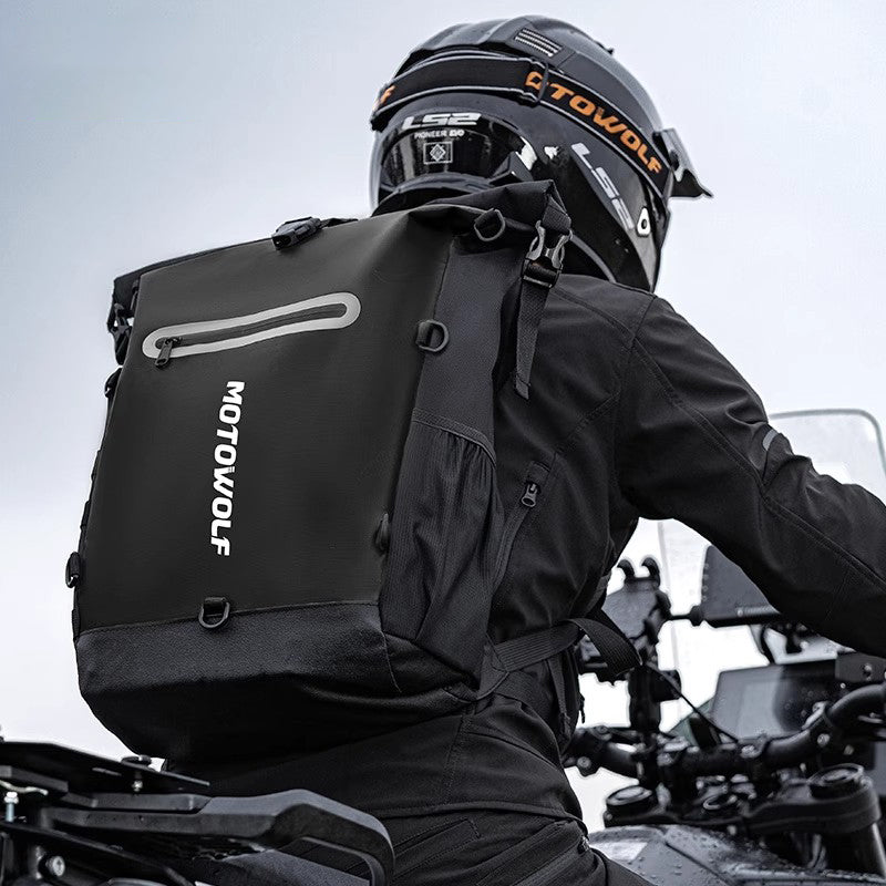 black leather motorcycle backpack MOTOWOLF™ Waterproof Multifunctional large-capacity – Bean's Moto Booth this 30L backpack features Size:2.3