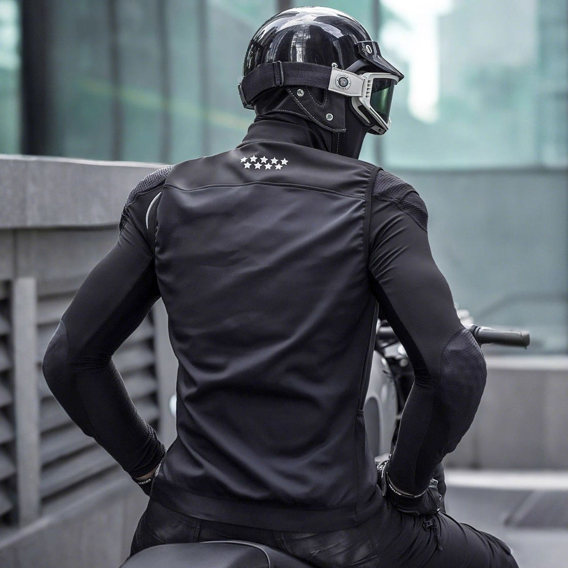 WOSAWE BD231 black riding vest rear view